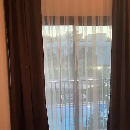 New Furnished, Cosy, Summer House With Pools Lejlighed