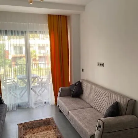 New Furnished, Cosy, Summer House With Pools Lejlighed